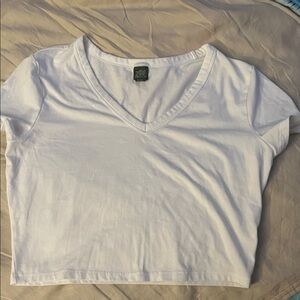 Wild Fable White V-Neck Short Sleeve Tee